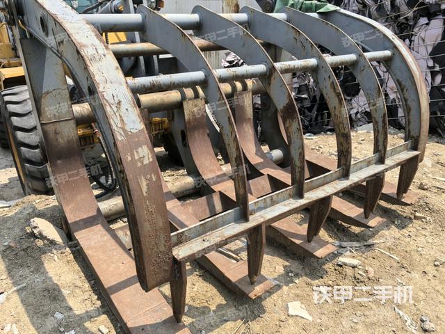鏟斗前45°(工作裝置) 鏟斗前45°(工作裝置)