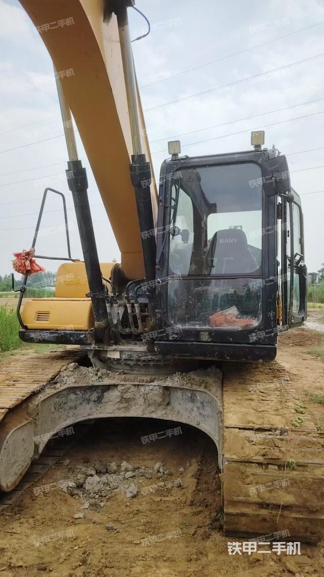 驾驶室整体（整机外观）