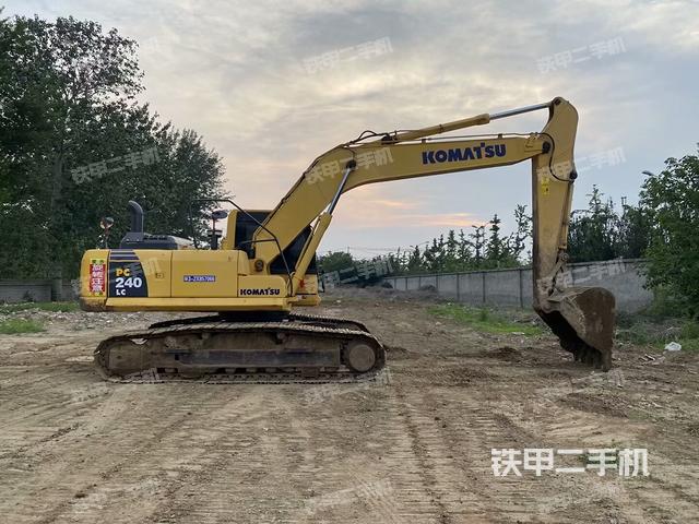 整機(jī)右后45°(整機(jī)外觀) 整機(jī)右后45°(整機(jī)外觀)
