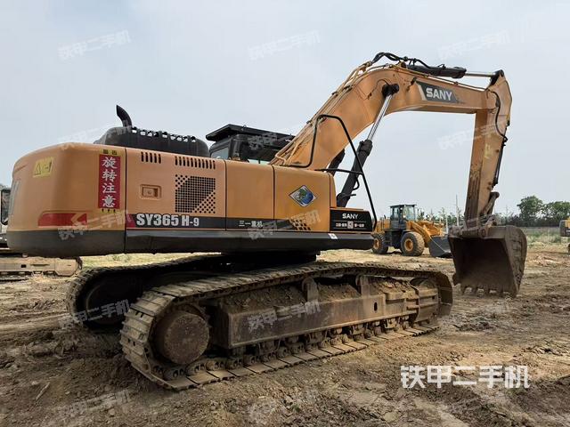 整機(jī)右后45°(整機(jī)外觀) 整機(jī)右后45°(整機(jī)外觀)