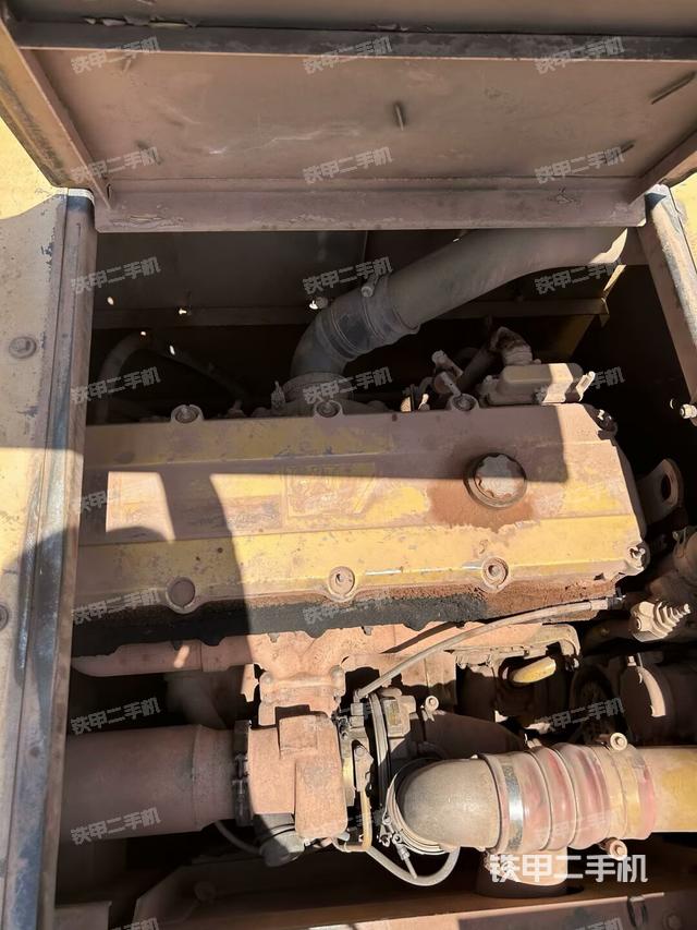 氣門室蓋螺絲特寫(上車部件) 氣門室蓋螺絲特寫(上車部件)