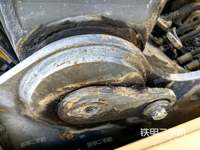 大臂根部 斜视(工作和回转装置) 大臂根部 斜视(工作和回转装置)