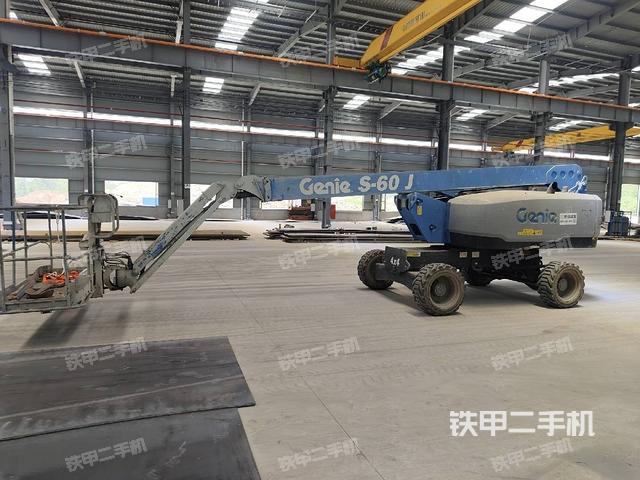整機(jī)左側(cè)(設(shè)備外觀及核心部件) 整機(jī)左側(cè)(設(shè)備外觀及核心部件)