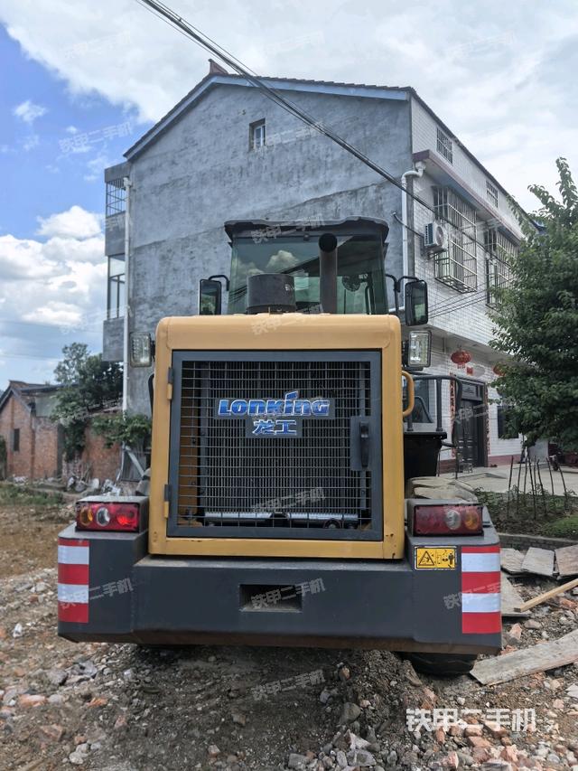 正后方（整机外观）