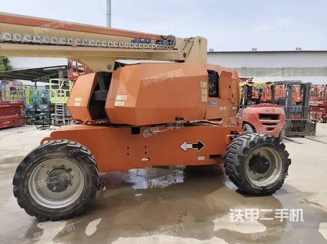 整機(jī)左側(cè)(設(shè)備外觀及核心部件) 整機(jī)左側(cè)(設(shè)備外觀及核心部件)