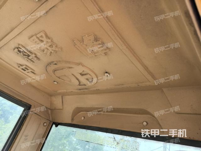 頂棚整體  內(nèi)(駕駛室部分) 頂棚整體  內(nèi)(駕駛室部分)