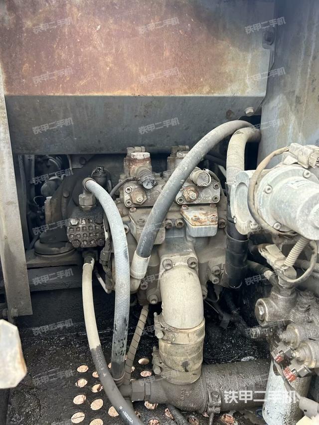 液压泵室（大件舱室）