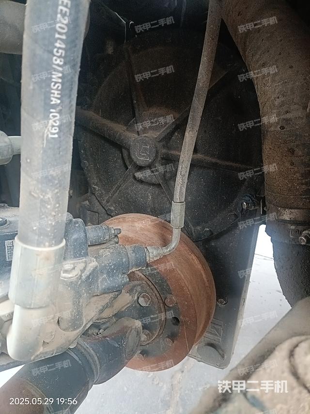 發(fā)動機右側(整機外觀及大件) 發(fā)動機右側(整機外觀及大件)