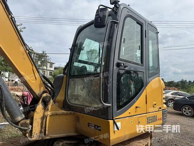 徐工XE60DA挖掘機(jī)