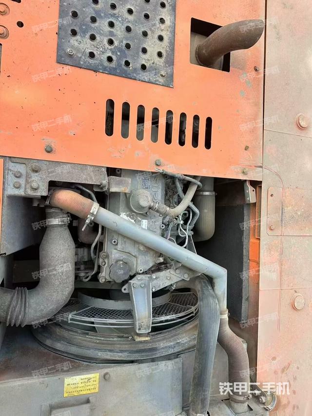 发动机整体俯视(整机外观) 发动机整体俯视(整机外观)