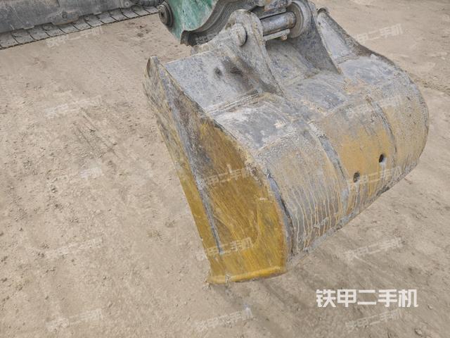 鏟斗45度(工作和回轉(zhuǎn)裝置) 鏟斗45度(工作和回轉(zhuǎn)裝置)