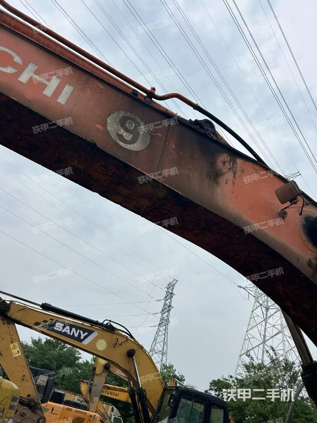 大臂整體?右側(cè)(工作和回轉(zhuǎn)裝置) 大臂整體?右側(cè)(工作和回轉(zhuǎn)裝置)