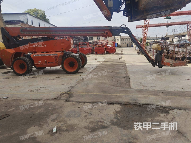 整機(jī)右側(cè)(設(shè)備外觀及核心部件) 整機(jī)右側(cè)(設(shè)備外觀及核心部件)