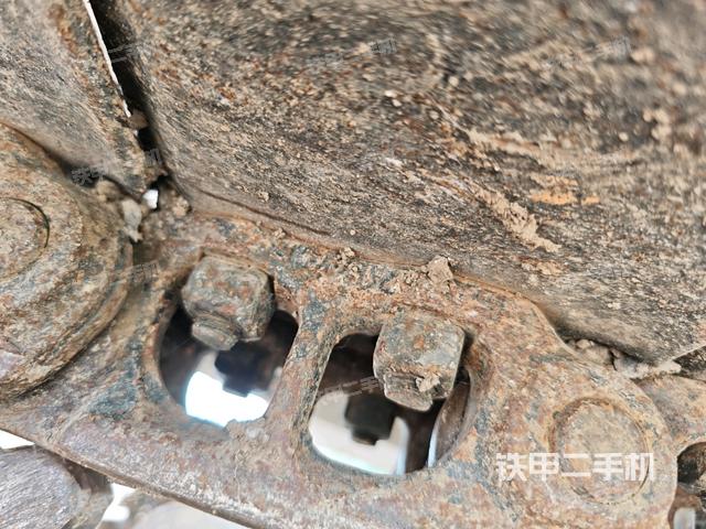 右側(cè)履帶整體?(行走機構) 右側(cè)履帶整體?(行走機構)