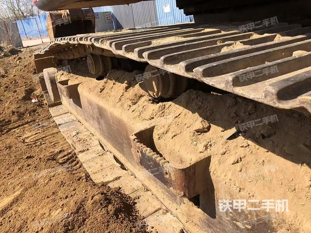 单侧履带整体（整机外观）