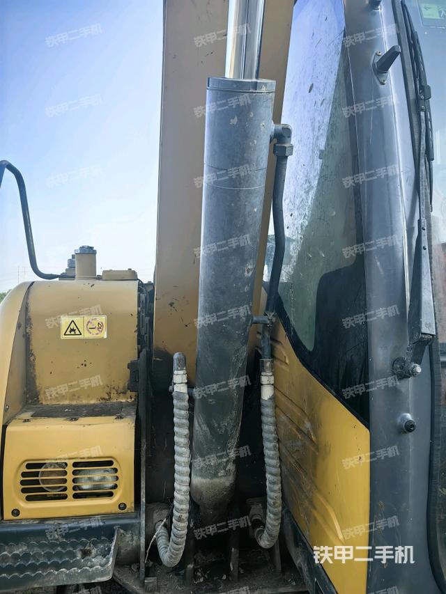 大臂根部 斜（工作和回转装置）