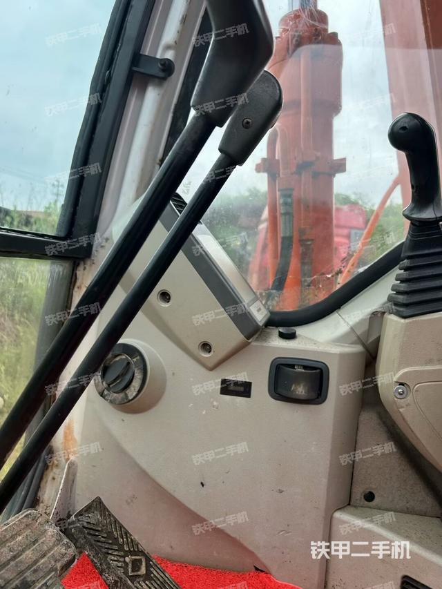 顯示屏?(駕駛室部分) 顯示屏?(駕駛室部分)