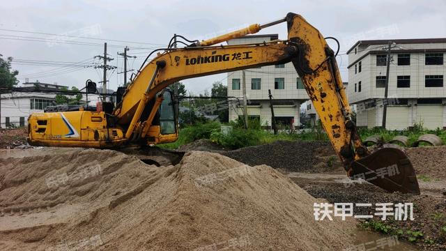 龍工LG6225E挖掘機(jī)