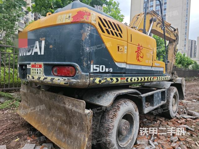 右后45(整機(jī)外觀(guān)) 右后45(整機(jī)外觀(guān))