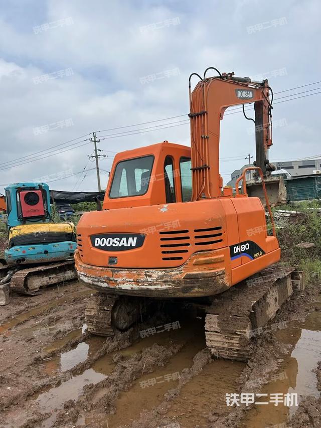 左后45(整機外觀) 左后45(整機外觀)