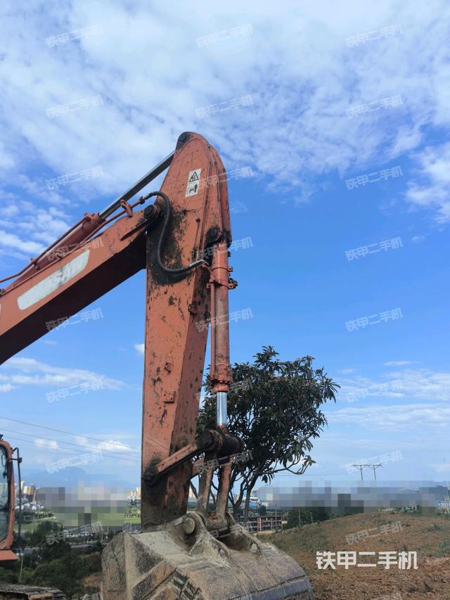 小臂整體右前(工作和回轉裝置) 小臂整體右前(工作和回轉裝置)