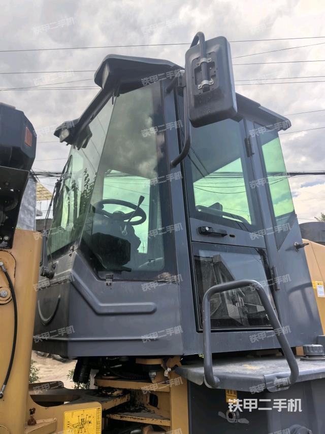 驾驶室正侧（驾驶室部分）