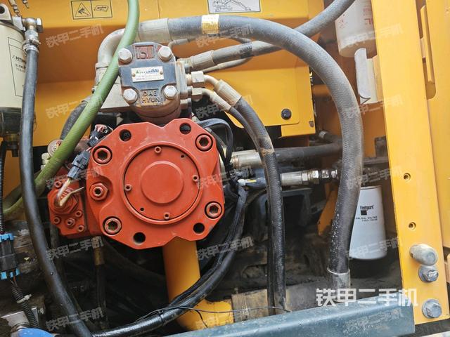 液壓泵斜45?左(大件艙室) 液壓泵斜45?左(大件艙室)