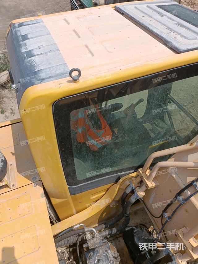 駕駛室頂部俯視(上車部件) 駕駛室頂部俯視(上車部件)