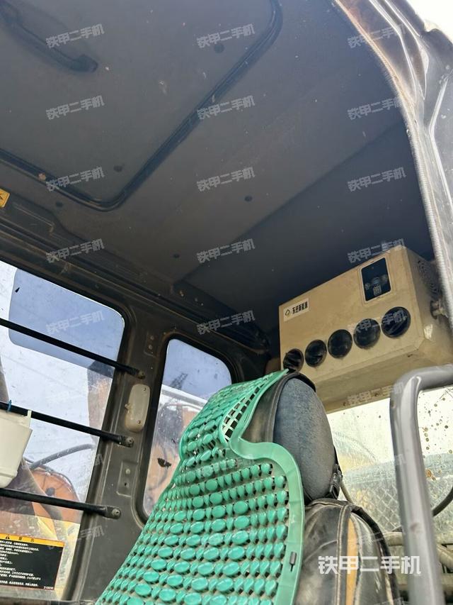 后窗玻璃角标(驾驶室部分) 后窗玻璃角标(驾驶室部分)