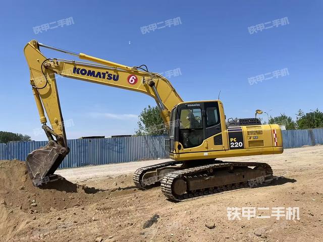 小松PC220-8M0挖掘機