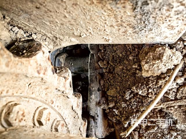 右驱动轮(行走机构) 右驱动轮(行走机构)