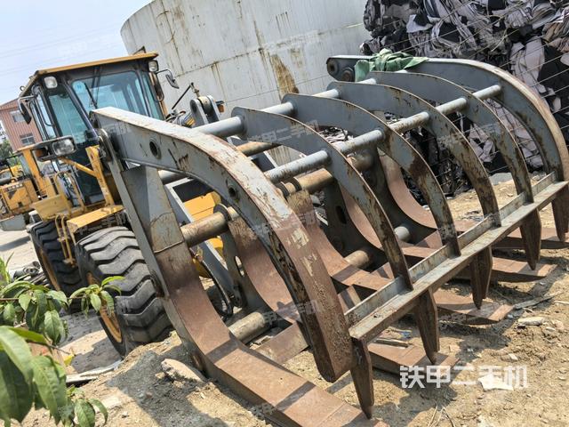 右前45°(整機(jī)外觀) 右前45°(整機(jī)外觀)