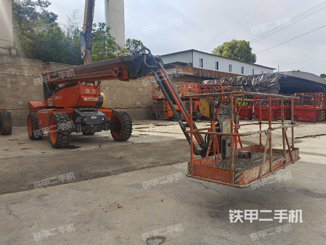 整機(jī)右后45°(設(shè)備外觀及核心部件) 整機(jī)右后45°(設(shè)備外觀及核心部件)