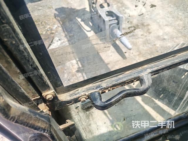 座椅后部(駕駛室部分) 座椅后部(駕駛室部分)