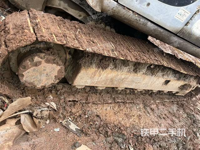 左侧履带整体 （行走机构）