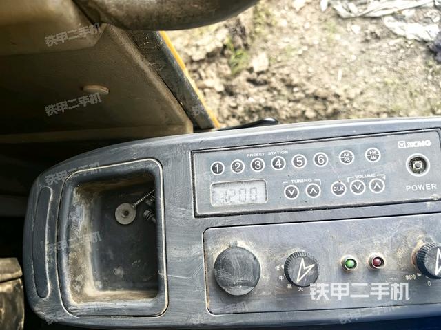 座椅左侧控制台/音响/含左手柄（驾驶室部分）