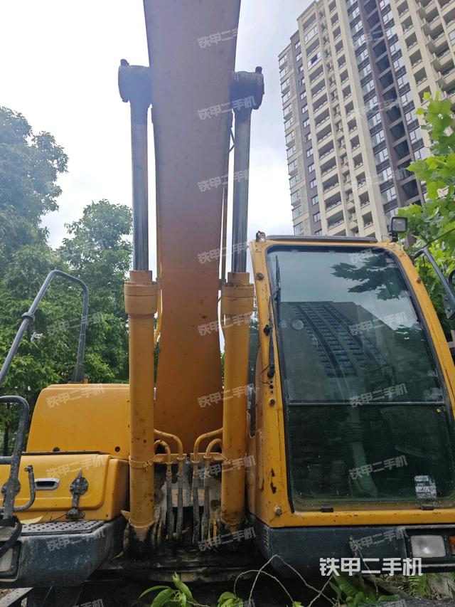 大臂油缸整體?豎拍(工作和回轉(zhuǎn)裝置) 大臂油缸整體?豎拍(工作和回轉(zhuǎn)裝置)