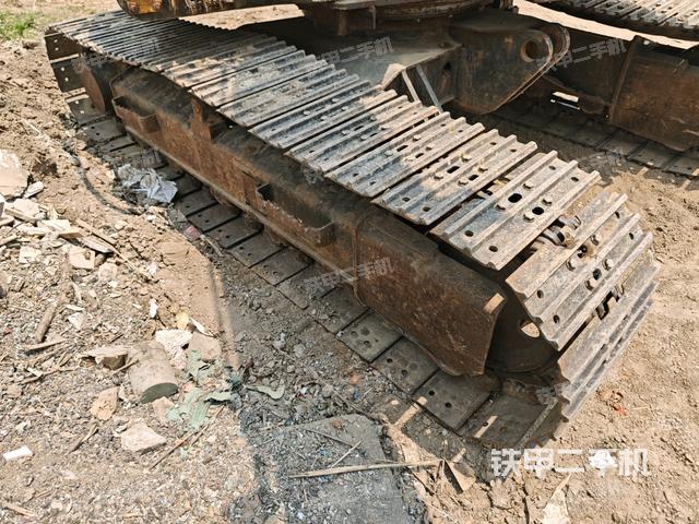 左側(cè)履帶整體?（行走機(jī)構(gòu)）