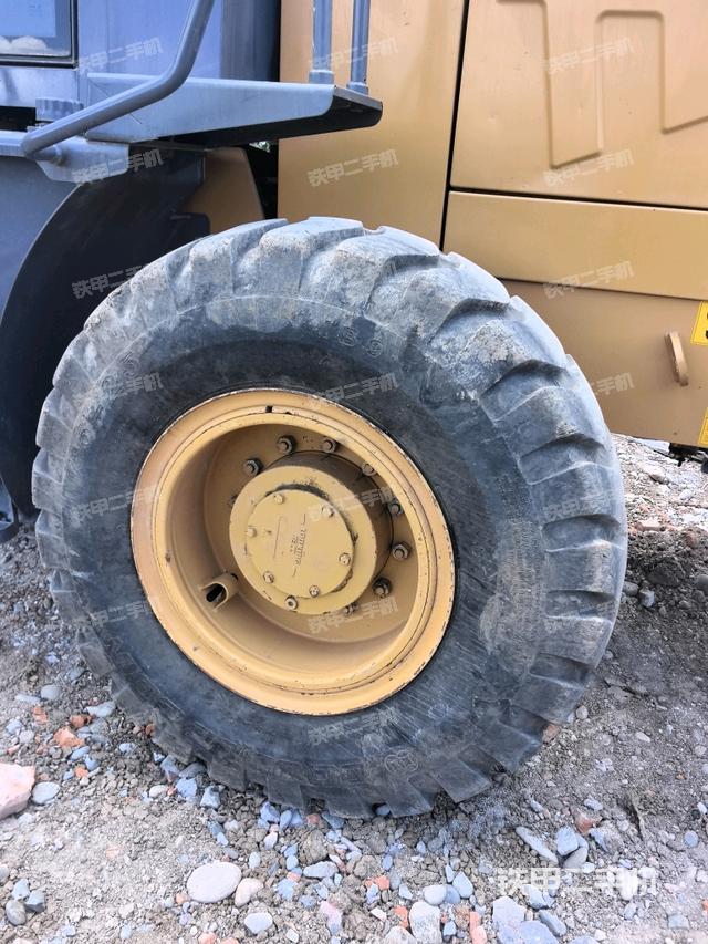 左后轮（行走机构）