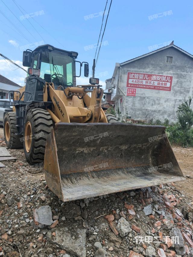 右前45°（整机外观）