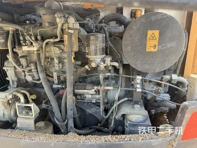 發(fā)動機整體俯視(整機外觀) 發(fā)動機整體俯視(整機外觀)