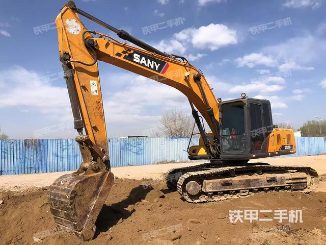 驾驶室顶部（整机外观）