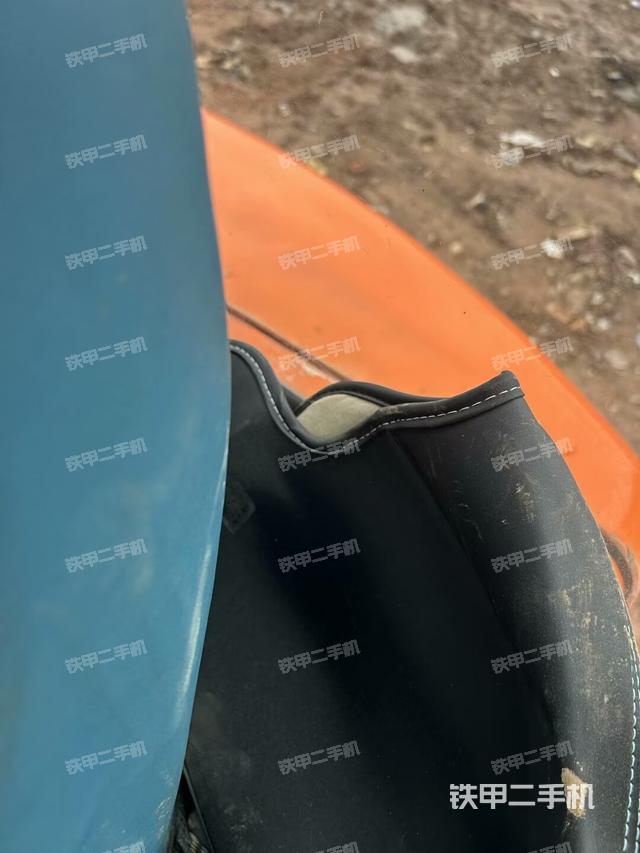 后窗玻璃角標(biāo)（駕駛室部分）