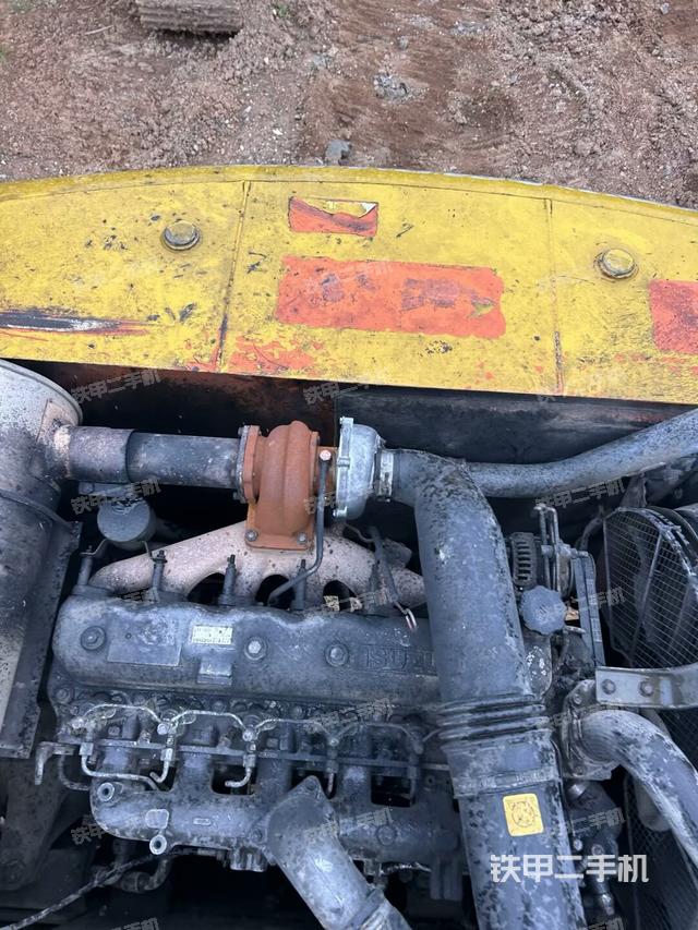 发动机室(上车部件) 发动机室(上车部件)