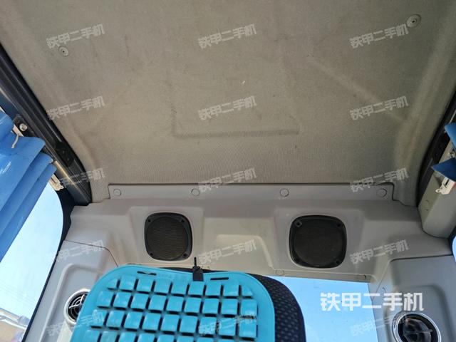 座椅后部(驾驶室部分) 座椅后部(驾驶室部分)