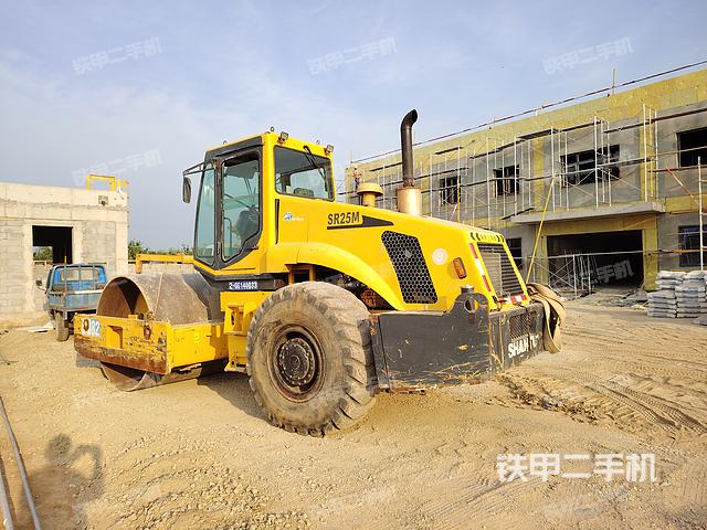 整機(jī)左側(cè)(設(shè)備外觀及核心部件) 整機(jī)左側(cè)(設(shè)備外觀及核心部件)