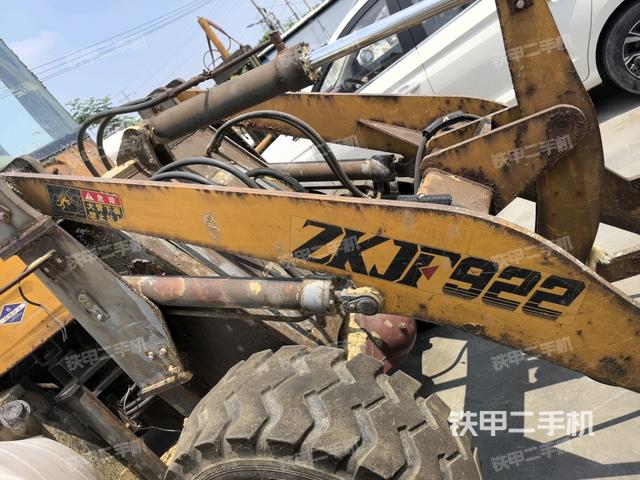 鏟斗油缸側(cè)面(工作裝置) 鏟斗油缸側(cè)面(工作裝置)