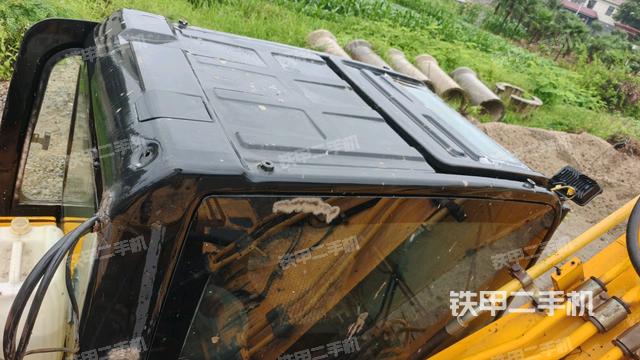 駕駛室頂部俯視(上車(chē)部件) 駕駛室頂部俯視(上車(chē)部件)