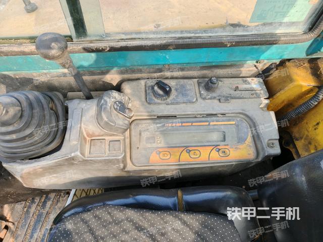 顯示屏?(駕駛室部分) 顯示屏?(駕駛室部分)