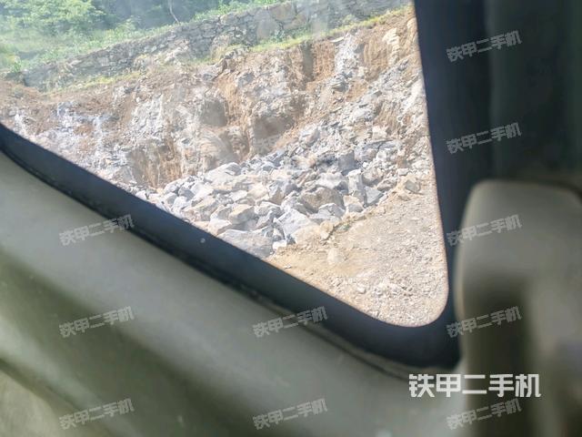 駕駛室正側(cè)(駕駛室部分) 駕駛室正側(cè)(駕駛室部分)